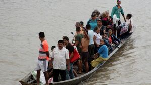 엄마와 밀항하던 베네수엘라 아기, 해안경비대가 쏜 총에 숨져