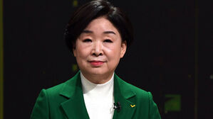 심상정, 10대 공약 제출&hellip;"주4일제 &middot; 연간 병원비 100만 원 상한"