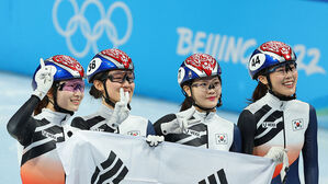 쇼트트랙 女대표팀, 올림픽 계주 못 뛴 박지윤과 포상금 나눴다