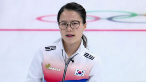 [영상] 벼랑 끝에 몰린 팀 킴 구한 안경 선배, 역전 성공! (4엔드) (컬링 여자 예선-대한민국 vs 미국)