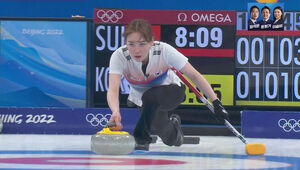 [영상] "브러시가 안 보여요"&hellip;김경애 '이 악물고' 스위핑! (9엔드) (컬링 여자 예선-대한민국 vs 스위스)