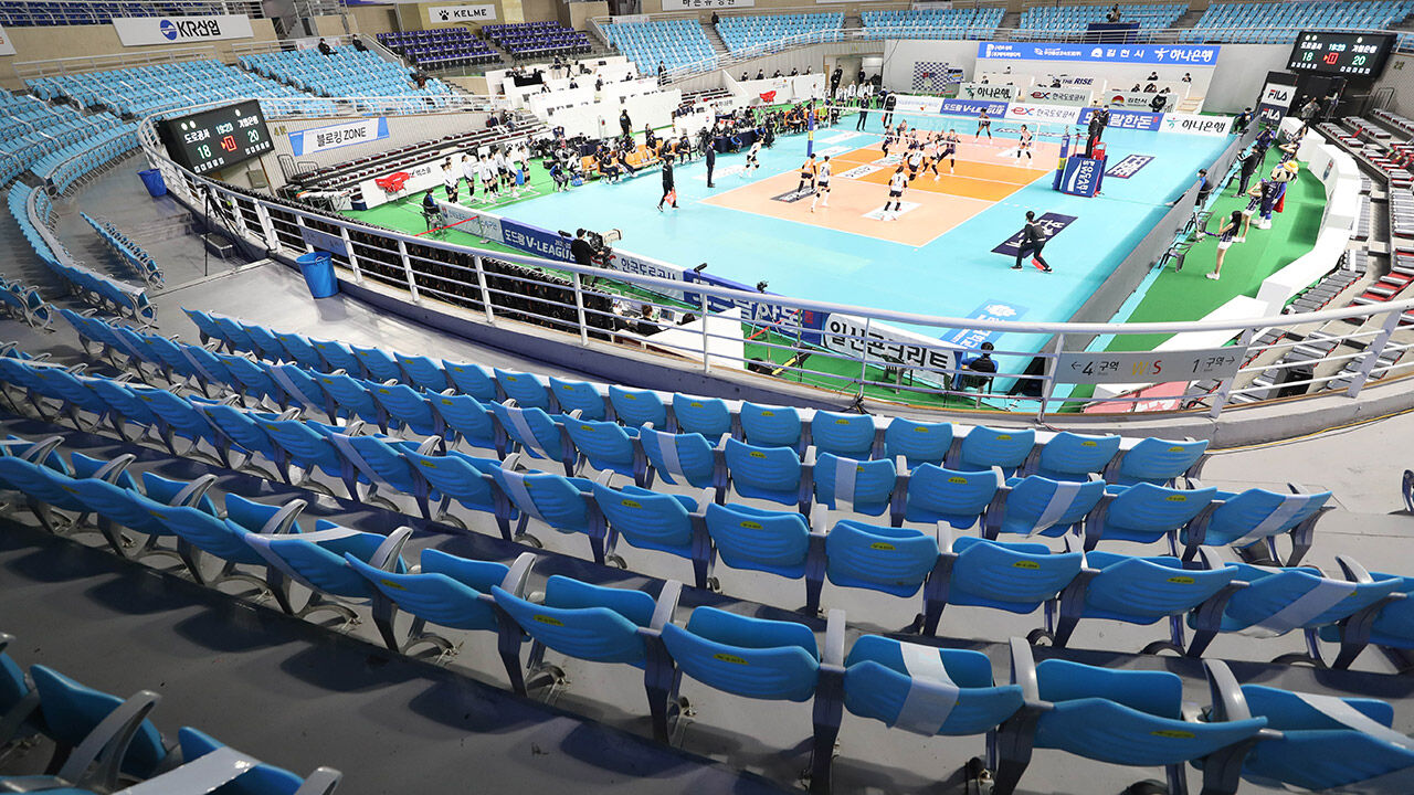 배구 경기장 '텅 빈 관중석' (사진=연합뉴스)