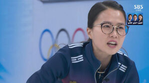 [영상] '아이스 변화 적응 쉽지 않네'…스웨덴에 역전 허용 (8엔드) (컬링 여자 예선-대한민국 vs 스웨덴)