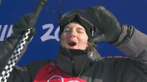 [영상] 디펜딩 챔피언의 실수 없는 연기! 현재 1위 (프리스타일 스키 여자 하프파이프 결승 1차 시기)