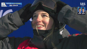 [영상] 난이도 끌어올린 캐시 샤프, 점수 발표 후 '환호' (프리스타일 스키 여자 하프파이프 결승 2차 시기)