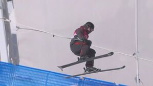 [영상] 만족할 만큼 즐겼다!&hellip;'은메달' 캐시 샤프, 흥겨운 마무리 (프리스타일 스키 여자 하프파이프 결승 3차 시기)