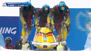 [영상] 썰매 강국의 치열한 접전&hellip;바짝 추격하는 팀 요하네스 로흐너 (봅슬레이 남자 4인승 3차 시기)