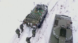 "휘장 없는 러시아군 '리틀 그린 맨' 재등장"