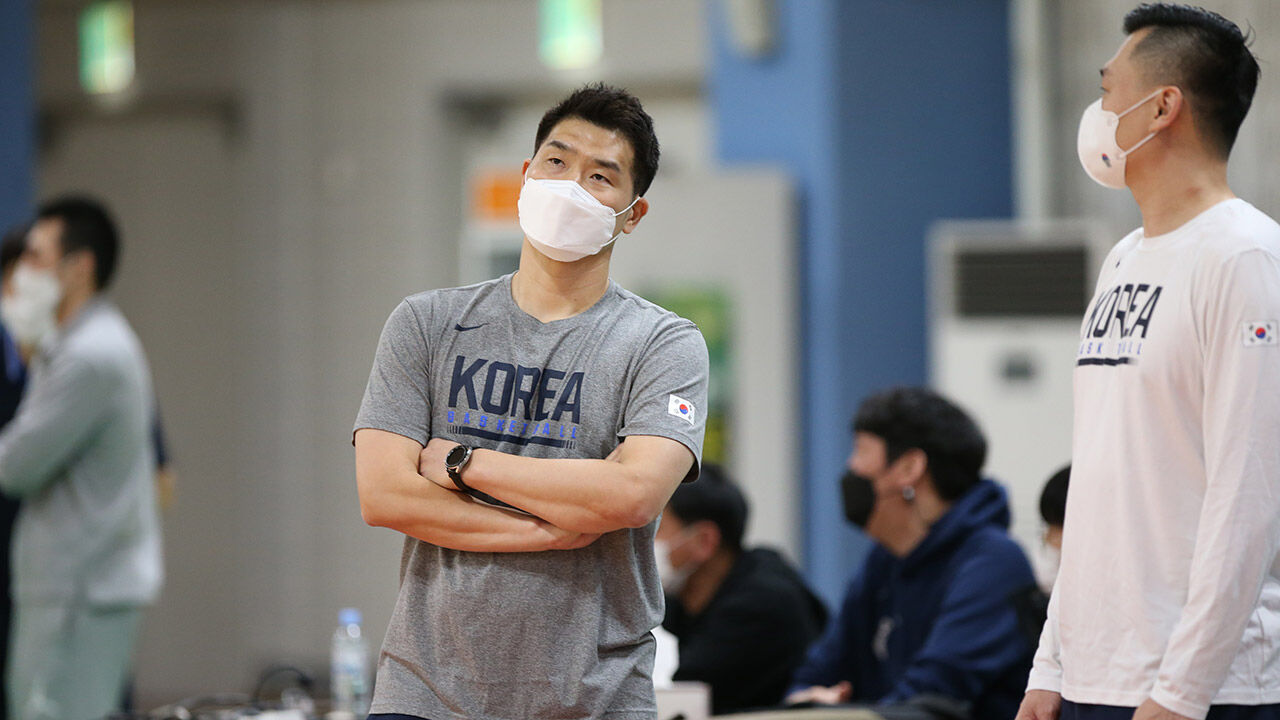'농구 월드컵 예선 불참' 조상현 대표팀 감독 "오늘도 확진자 나와…선수 건강 우선"