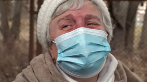 [영상] "너무 불안해요"&hellip;피난길 오른 우크라이나인의 눈물