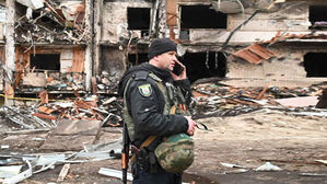 '총동원령' 우크라, 시민에 "화염병 만들어 싸우라" 지침