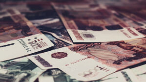 "전쟁 치르는 러시아 경제 올해 최소 15% 역성장"