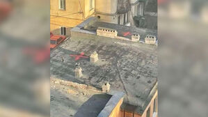 "발견 즉시 덮어라"…우크라 도시 곳곳 '빨간 X' 정체