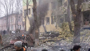 우크라 "러시아군, 민간인 대피 행렬까지 공격"