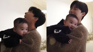[SBS Star] VIDEO: Park Seo Jun Turns Into the Sweetest Uncle of His Manager's Son