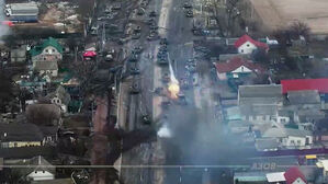 러, 우크라 수도 키이우 사흘째 공격&hellip;"탄약공장 미사일로 파괴"