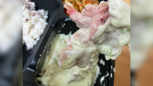 반죽된 생닭이 반찬으로&hellip;육사 '부실 급식' 도 넘었다