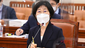 환경장관 인사청문회, 36일 삼성전자 사외이사 경력 공방