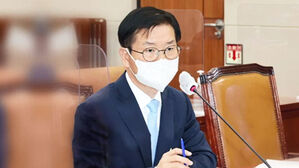 "노동부에서 해임 요청받고선 노동부 장관 후보자라니"