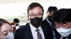 첫 출근하는 송경호 신임 서울중앙지검장