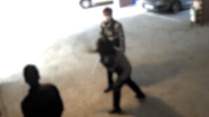 '인천 흉기난동' 40대 징역 22년.."출동 경찰 추가 고소