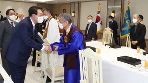 용산 대통령실에서 7대 종단 지도자와 오찬을 가진 윤석열 대통령 (사진=연합뉴스)