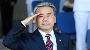 [취재파일] 5년 만에 재등장한 '자위권'&hellip;취임식 훈시로 적합했나