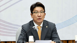 권성동 "이준석 임기 왈가왈부 부적절&hellip;권력다툼 비화, 억측"