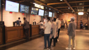 [실시간 e뉴스] "소리만 나오고 화면 '깜깜'"&hellip;영화관 서비스 불만 폭주