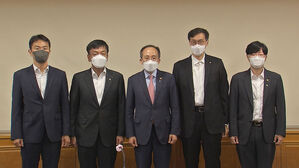 경제 · 금융수장들 "복합위기 지속…물가 안정 총력 대응"