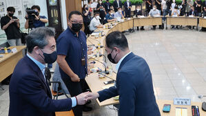 윤희근-경찰직협 간담회&hellip;"중립성 훼손 없게 하겠다"