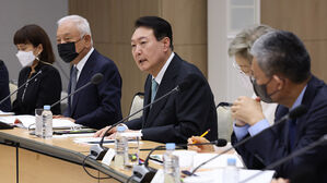 국민통합위원회 출범식에서 발언하는 윤석열 대통령