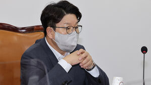화상의원총회 참석한 권성동 당 대표 직무대행 겸 원내대표