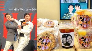 [SBS Star] Lee Jung Jae & Jung Woo Sung Decorate Their Filming Site with Cute 'Couple' Photos