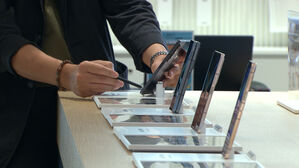 한 전화기로 2번호 가능