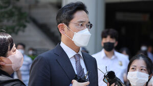 이재용 "지속적인 투자 · 청년 일자리 창출로 경제에 힘 보탤 것"