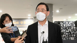 주호영 비상대책위원장(오른쪽) (사진=국회사진기자단, 연합뉴스)
