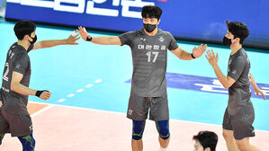 '통합우승' 대한항공, 컵대회 1차전 승리&hellip;정지석 17득점 활약