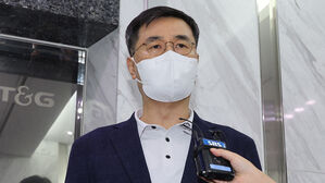 특검, '부실 수사 의혹' 전익수 법무실장 재소환