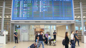 입국 전 코로나 검사 폐지 여부