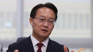 조해진, '김해 출마' 요청에  "빠른 시간 안에 결론"
