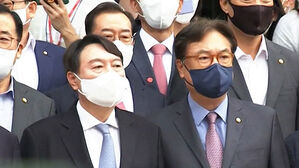 [HOT 브리핑] "돌고 돌아 '정진석'"…윤 대통령과 함께 했던 행보들