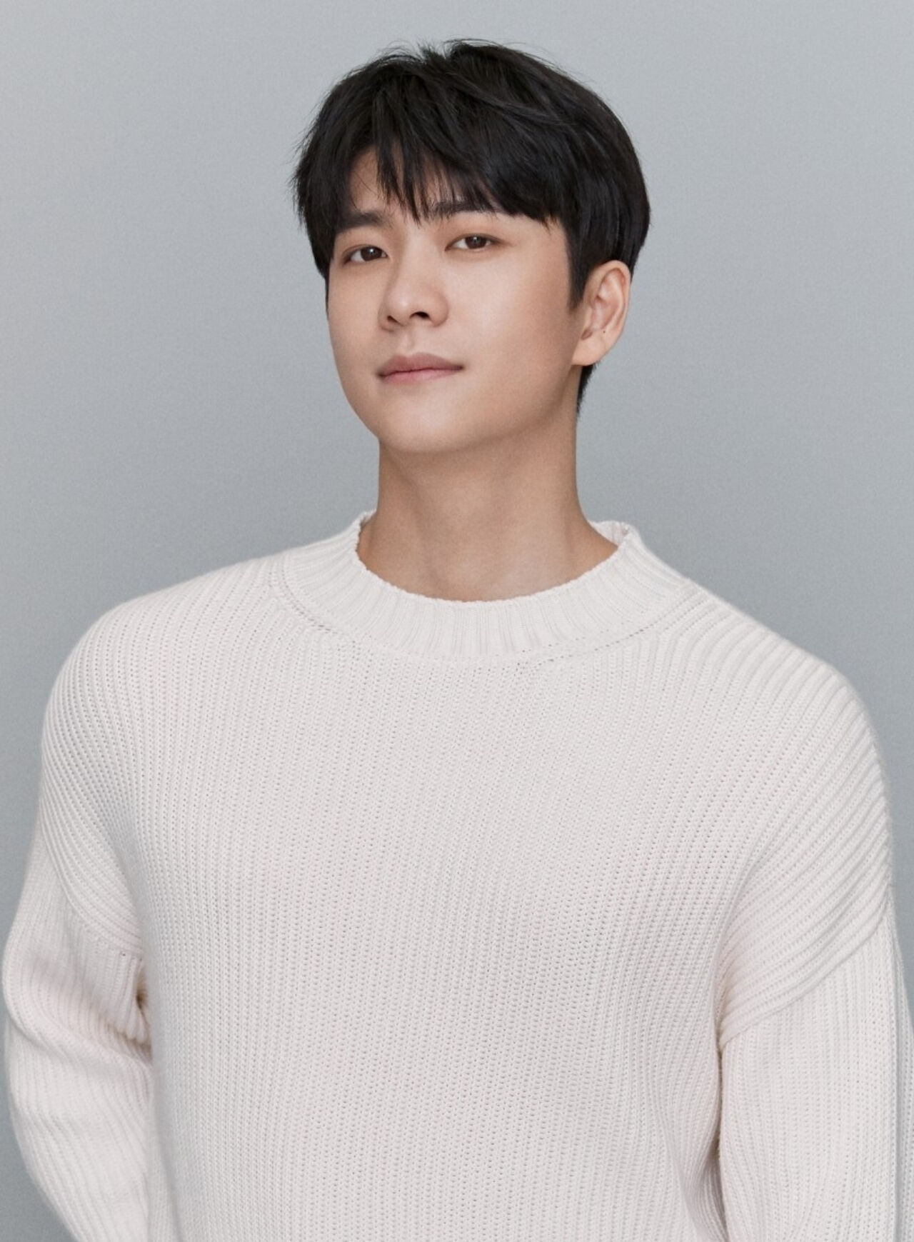  SBS Star Kang Tae oh Enlists In The Military Today