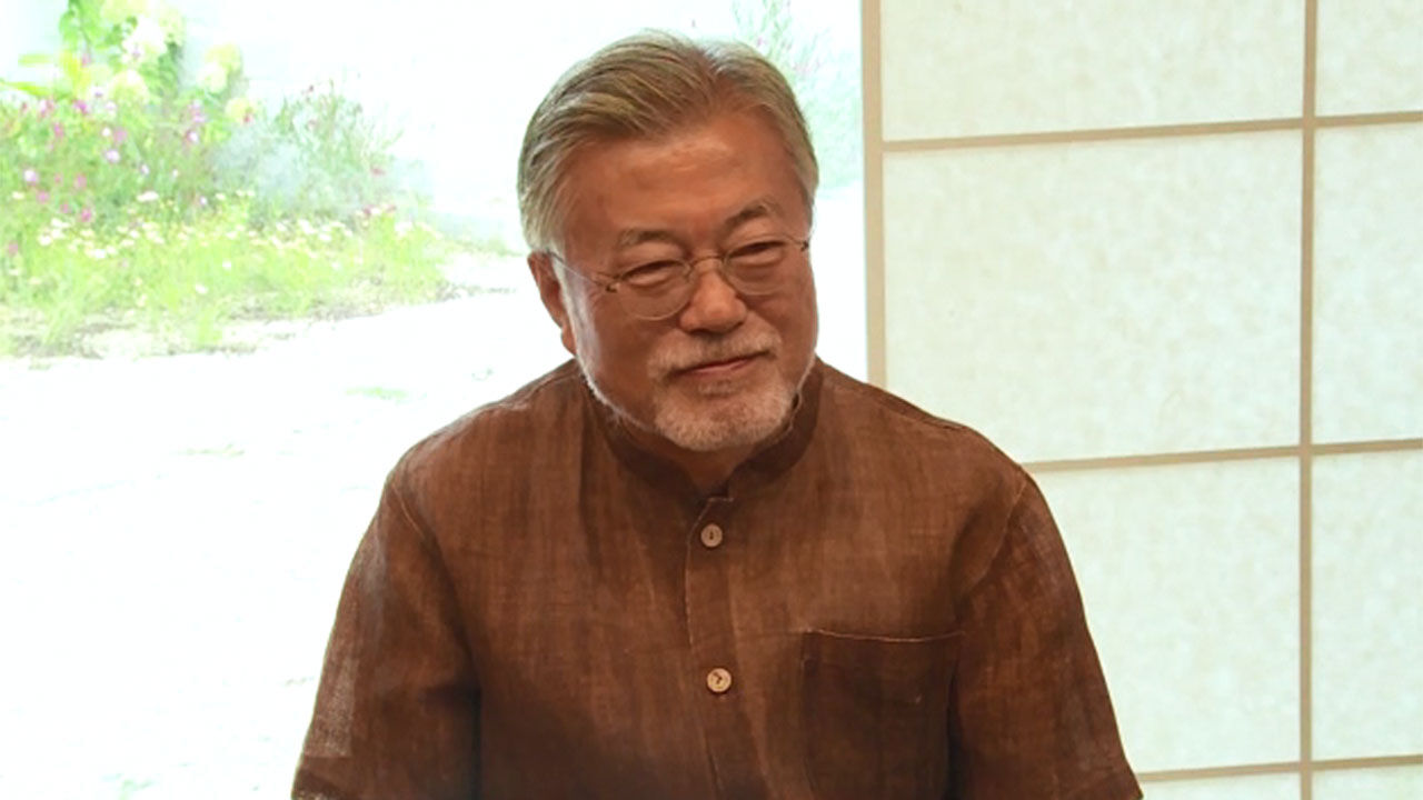 문재인 전 대통령 "책임지지 않는 못난 모습…유난히 추운 겨울"