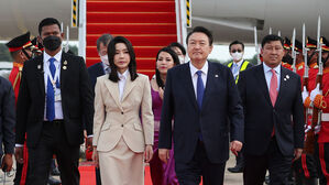 윤 대통령, 한국판 인태전략 선언…"자유롭고 평화로우며 번영"