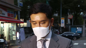 '라임 사태' 김봉현 어디에 있나…경찰, 강력반 투입