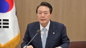 윤석열 대통령, 시멘트 운송 거부자에 업무개시명령 발동