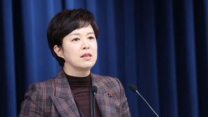 [속보] 대통령실 "안전운임제, 국회 논의 과정 지켜보겠다"
