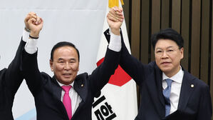 여당 몫 국회 상임위원장 5명 내정&hellip;행안 장제원 &middot; 정보 박덕흠