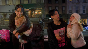 [SBS Star] "It's Been So Long!" f(x) Amber & Luna Hang Out with Each Other in New York City